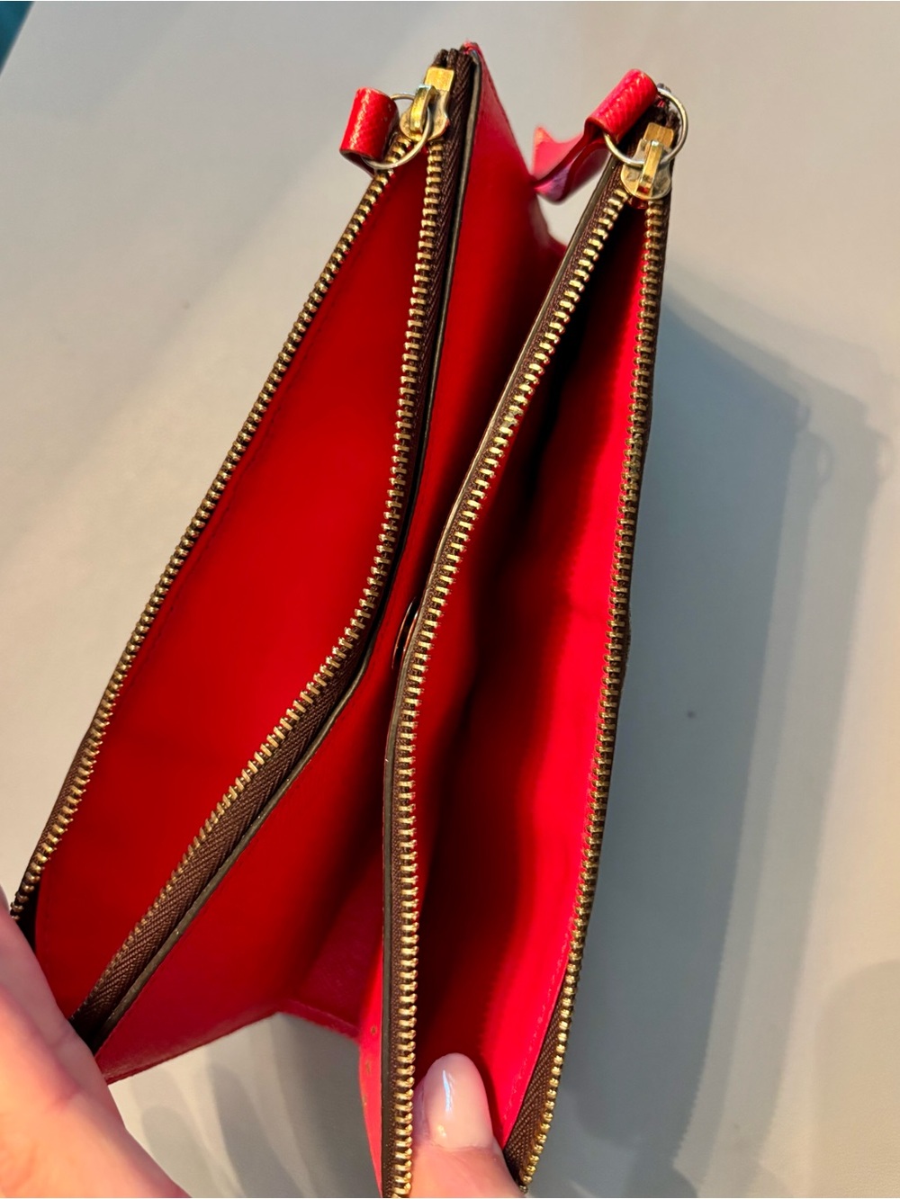Louis Vuitton Adele Canvas Monogram Zip Wallet with Poppy Red Interior - Discont - Picture 8 of 11